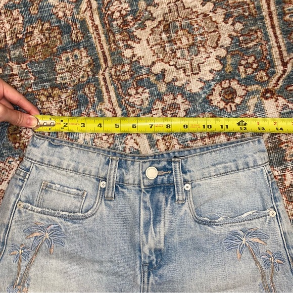 Blank NYC | Palm tree embroidered High waisted denim jean shorts | size 25 - Picture 2 of 7